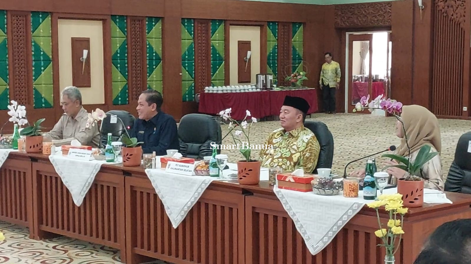 PLT Gubernur Muhidin Ngantor Perdana Langsung Rakor Bersama Menteri Lingkungan Hidup 