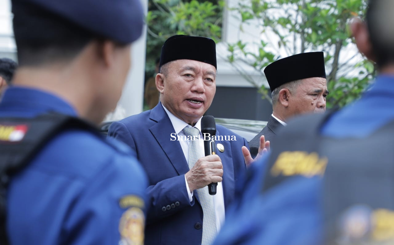 Semangati Anggota Satpol PP dan Damkar Pemprov, Gubernur : Tegas dan Tegap Menghadapi Apapun