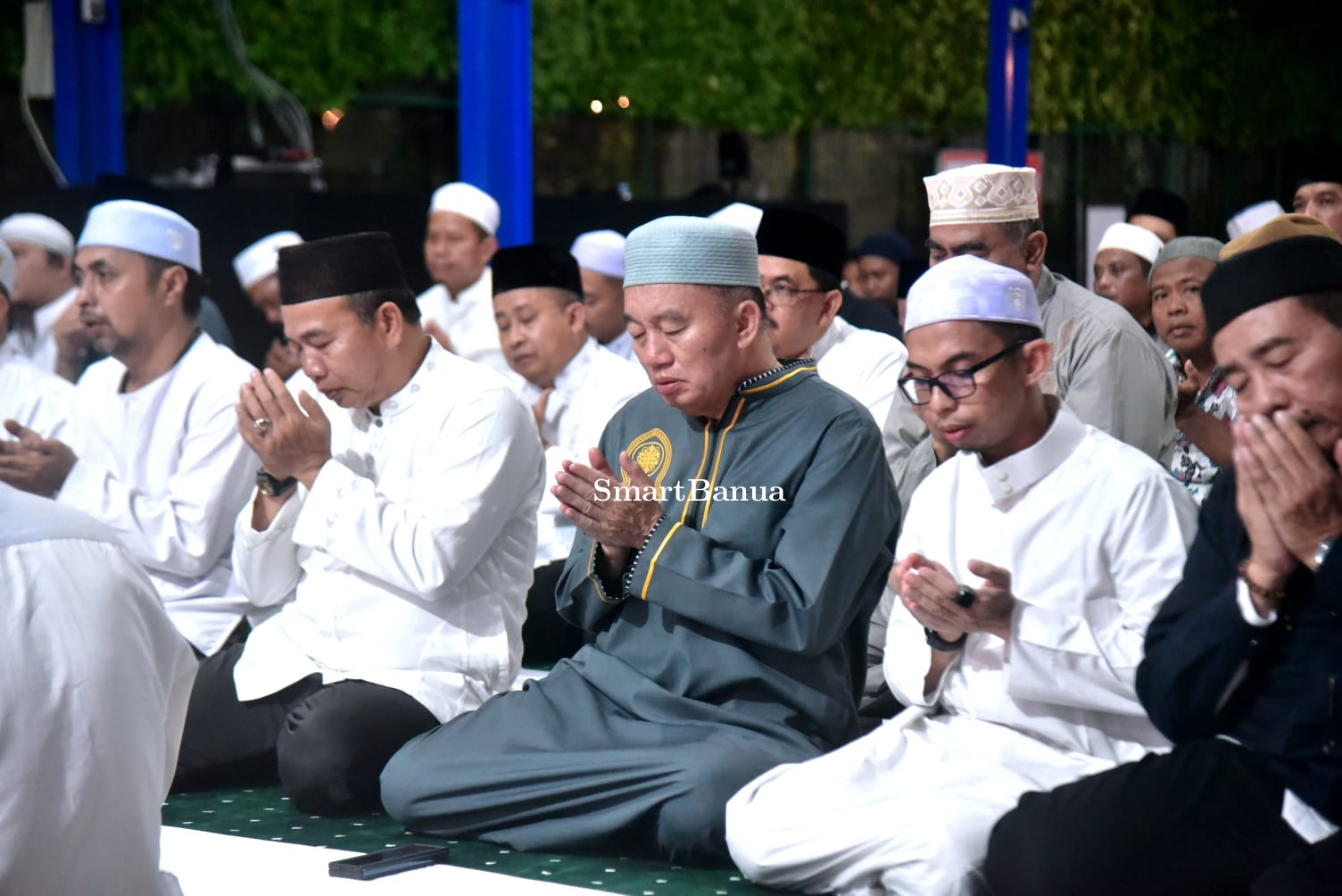 Pulang Retreat, Gubernur H. Muhidin Ajak Sholat Tarawih Berjamaah Seluruh Pejabat Pemprov Kalsel