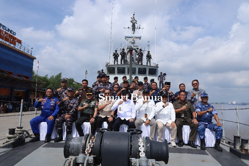 Gubernur Kalsel Lepas Kapal Ekspedisi Rupiah Berdaulat