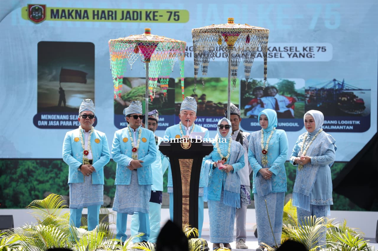 Meriah Harjad Kalsel ke-75; Gubernur dan Wagub Disambut Sinoman Hadrah dan Mamanda Bakuntau
