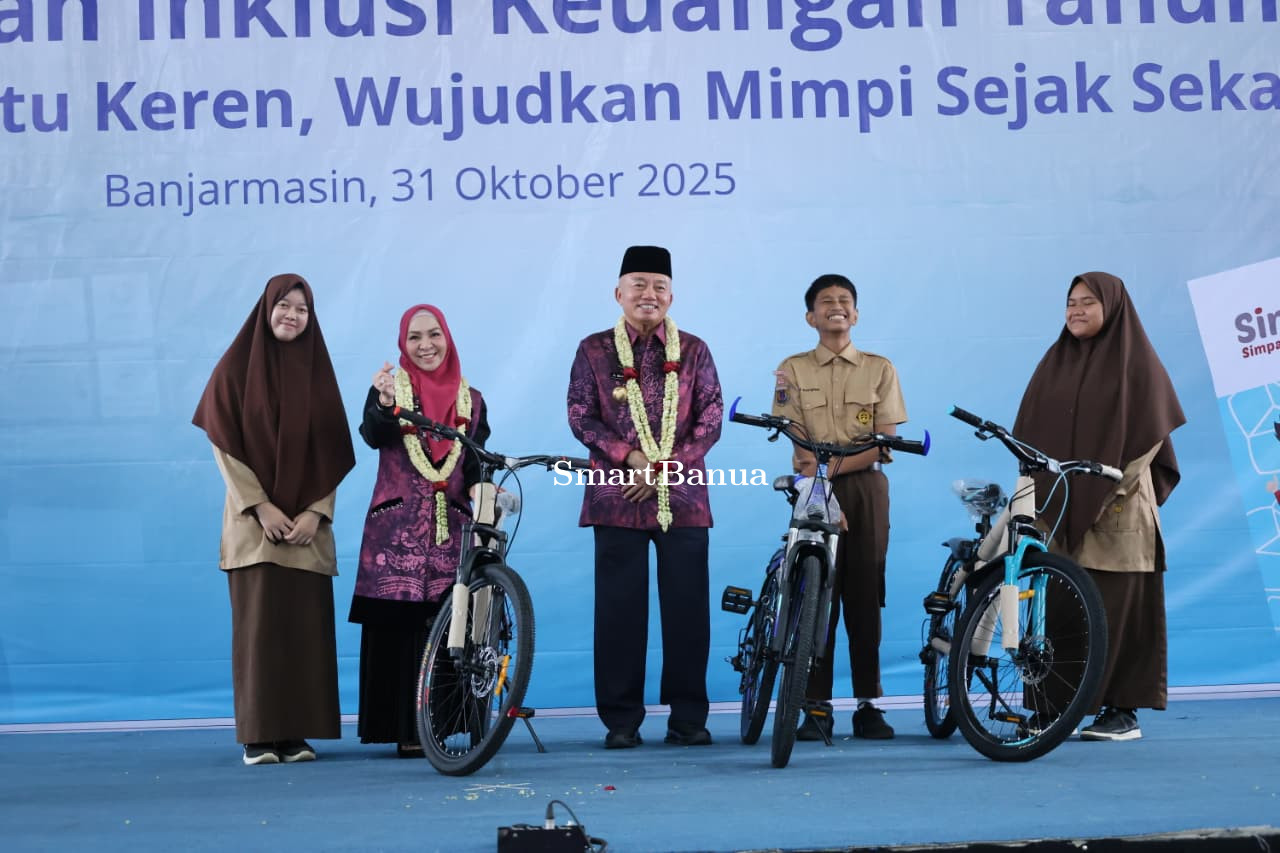 Kisah Inspiratif Gubernur H. Muhidin Pukau Siswa SMP/SMA IT Ukhuwah Banjarmasin, Titip Pesan Rajin Menabung Sejak Dini Banjarmasin