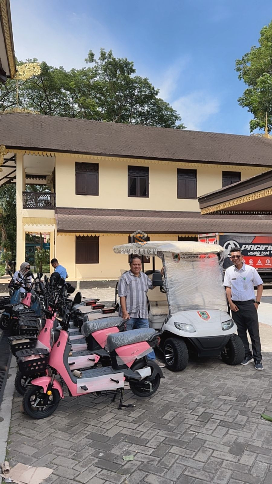 Dukung Go Green, Gubernur Kalsel Sediakan Buggy Car dan Sepeda Listrik di Anjung...