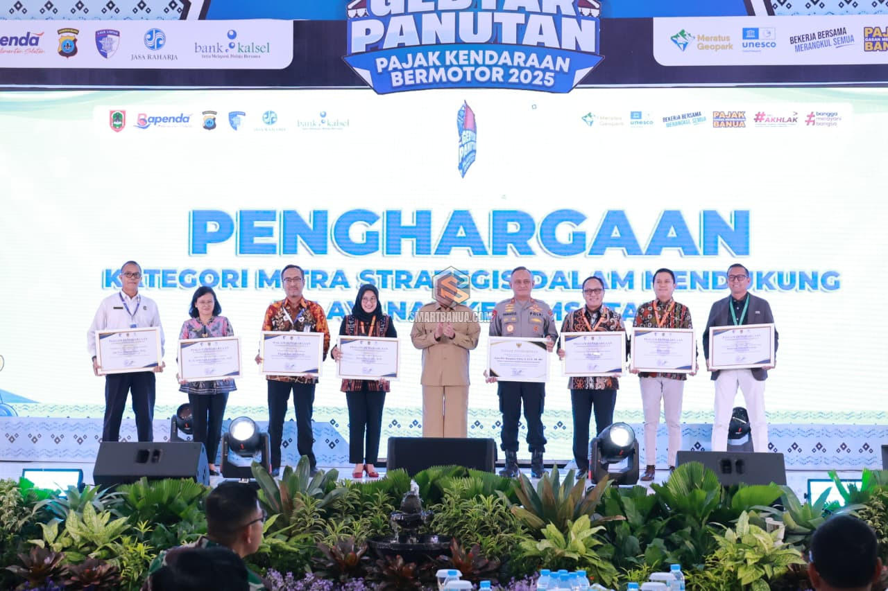 Gebyar Panutan Pajak Kendaraan 2025, Gubernur Kalsel Undi Hadiah Umrah dan Mobil