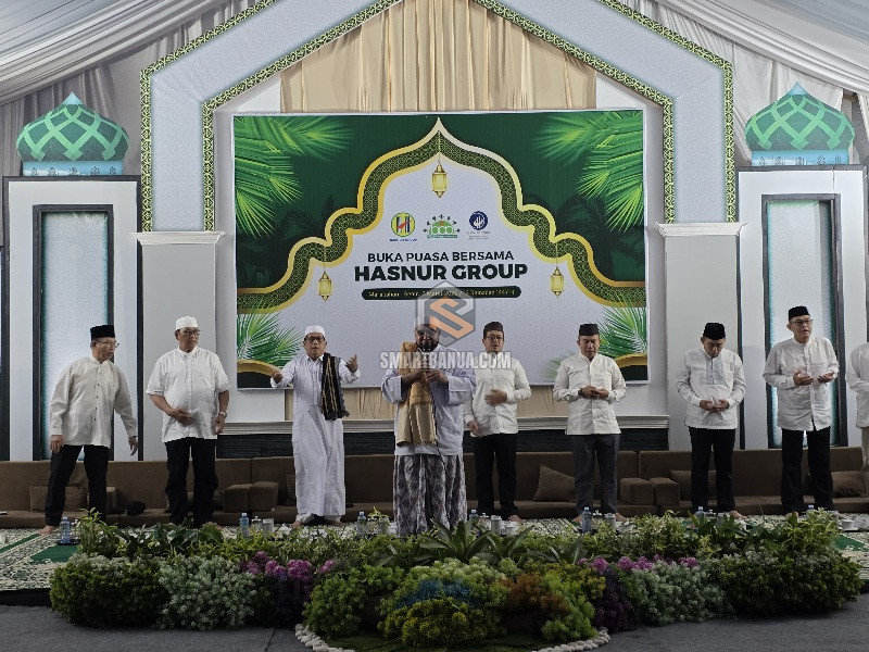 Berbuka Puasa  Bersama PT Hasnur Grup, Gubernur Kalsel Diwakili Sekdaprov Serahk...