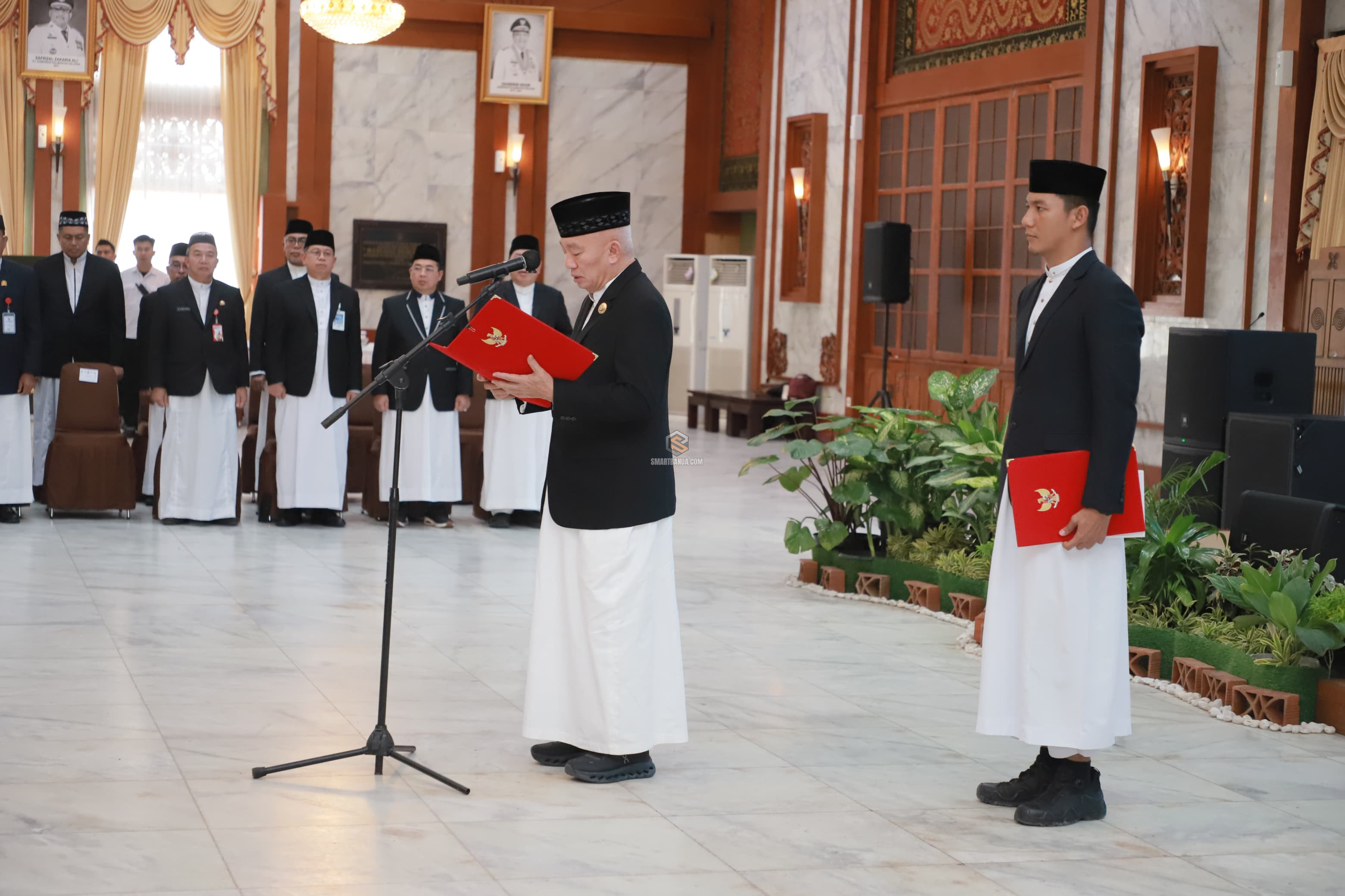 Gubernur Kalsel H. Muhidin Lantik Pejabat Pimpinan Tinggi Pratama di Mahligai Pa...