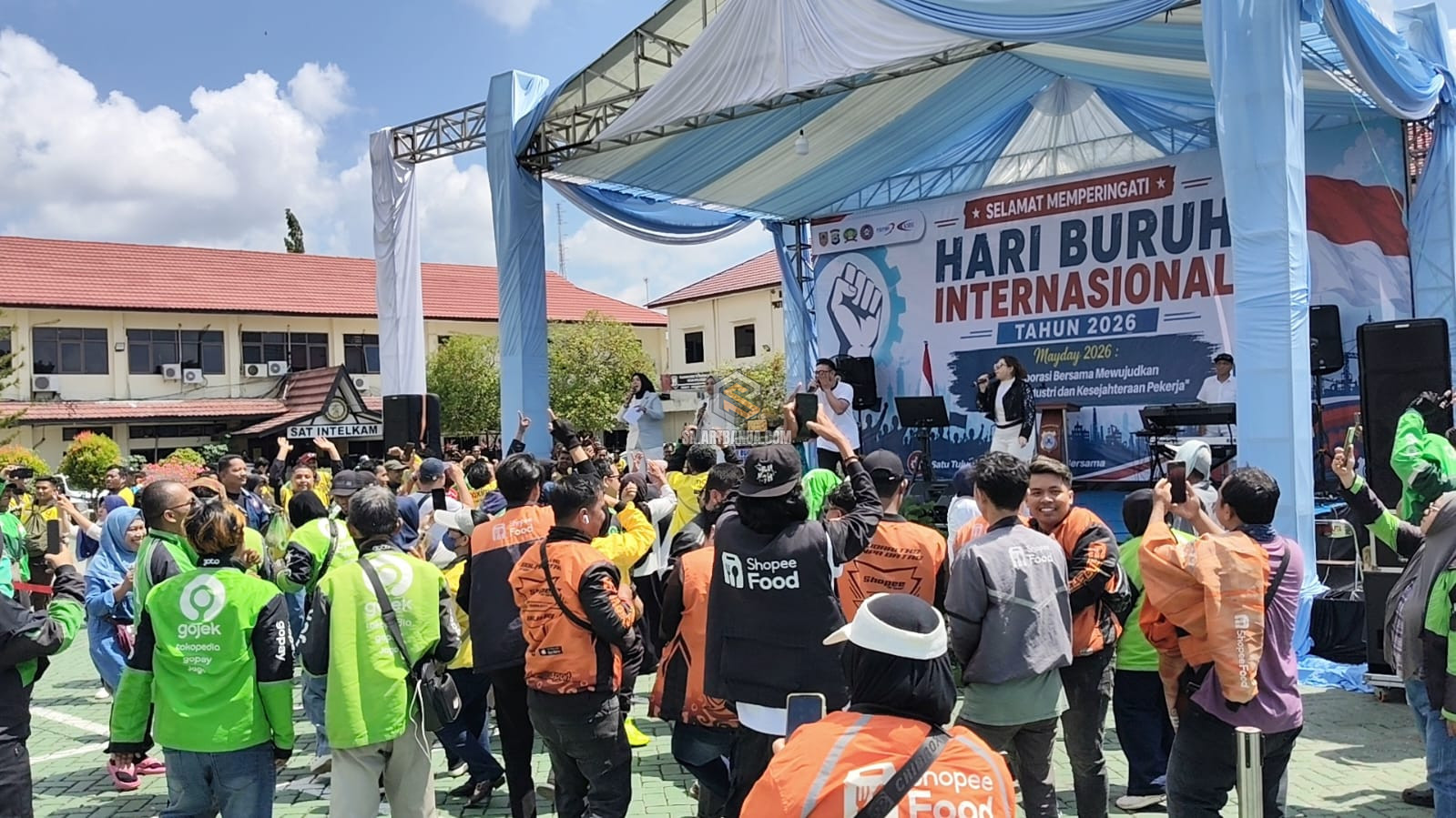 May Day di Mapolresta Banjarmasi Buruh Minta Outsourcing Dihapuskan dan Tuntut Kenaikan Upah