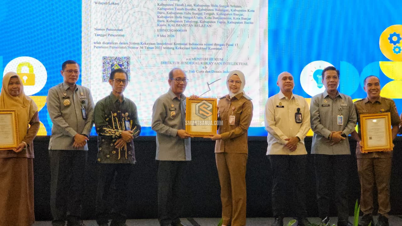 Pemprov Kalsel Terima Sertifikat Pencatatan Kekayaan Intelektual Komunal (KIK) M...