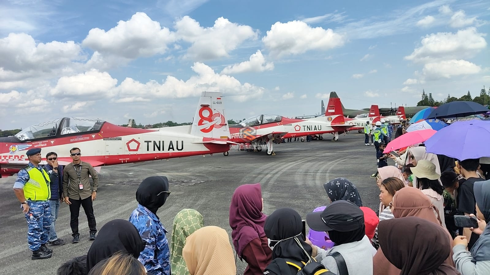Jupiter Aerobatic Team Pukau Ribuan Warga Kalsel