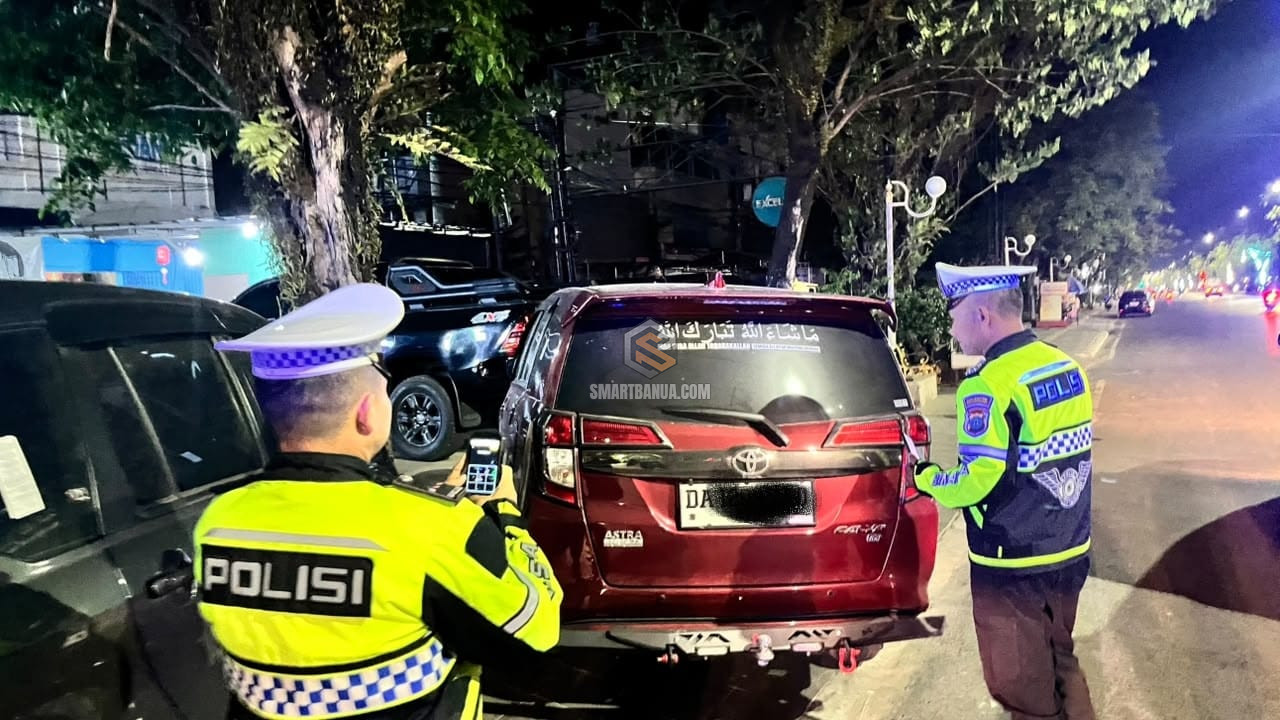 ETLE Handheld Tindak 20 Pelanggar Parkir di Badan Jalan Banjarmasin