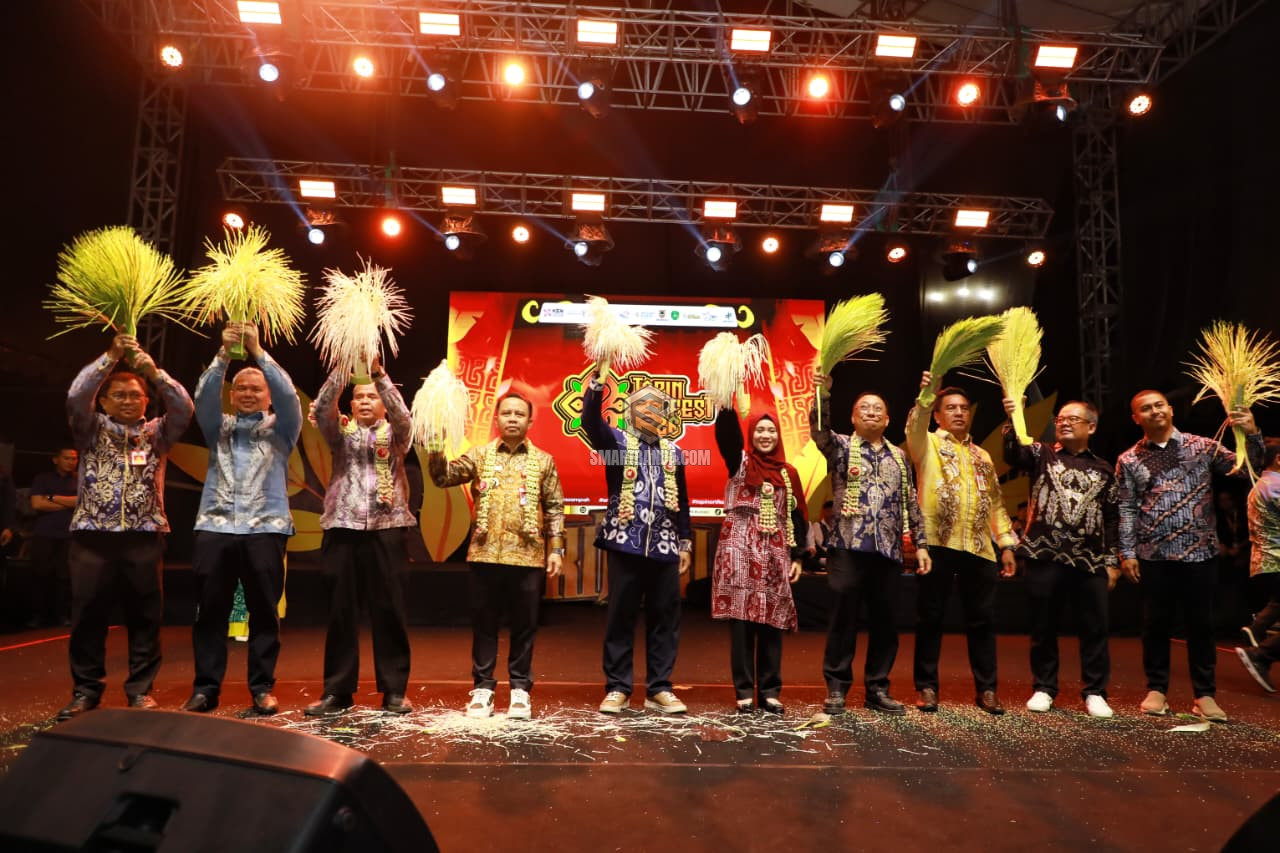 Tapin Art Fest 2026 Resmi Dibuka, Gubernur H. Muhidin: Budaya Jadi Penggerak Eko...