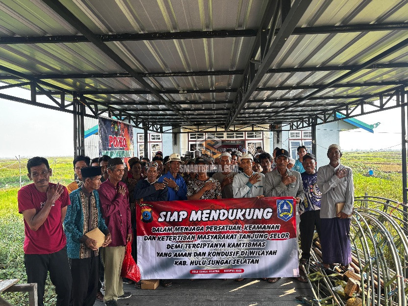 Silaturahmi dengan Warga Tanjung Selor, Intelkam Polda Kalsel Bagikan Sembako