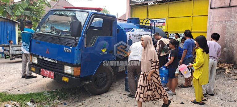 Dinsos Kalsel Salurkan Air Bersih untuk Warga Terdampak Kekeringan